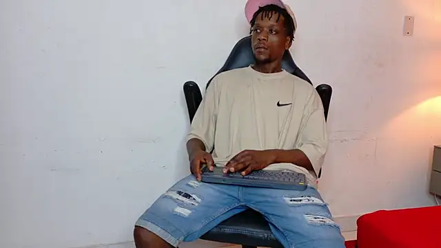 SkylerBigxxx online show from 2, 10, 2025