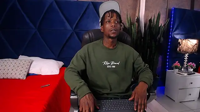 SkylerBigxxx online show from 22, 10, 2025