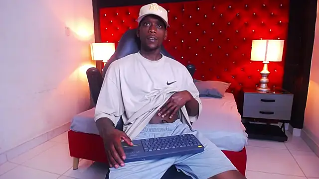 SkylerBigxxx online show from 14, 10, 2025