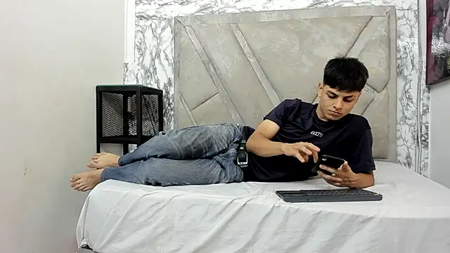 Logan Jhonson online show from 27, 9, 2025