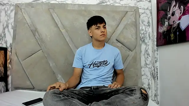 Logan Jhonson online show from 7, 11, 2025