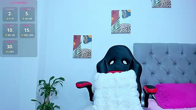 mia hajar333 online show from 8, 11, 2025