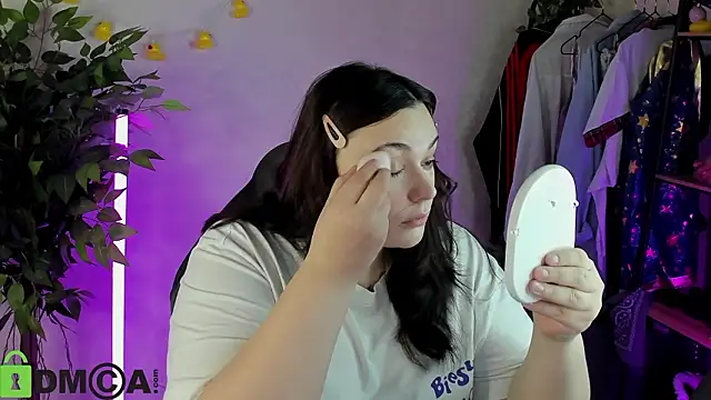 Mia R0ss online show from 5, 2, 2026