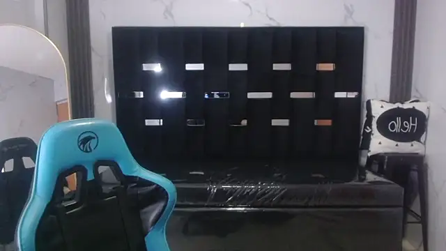 Maily a  online show from 9, 10, 2025