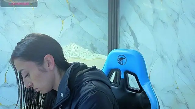 Maily a  online show from 12, 3, 2026