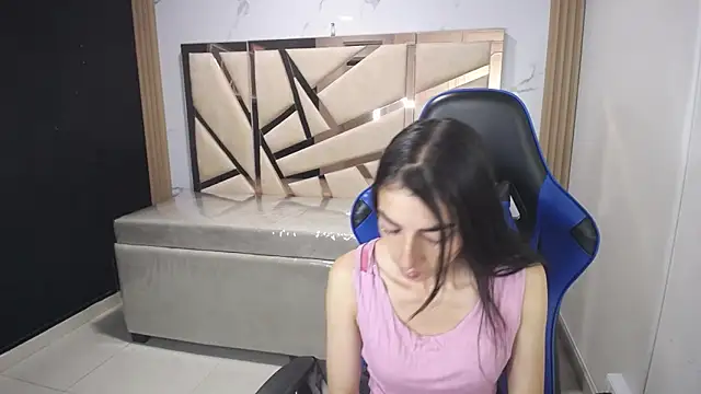 Maily a  online show from 16, 11, 2025