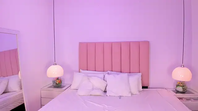 Amy Ferreira online show from 2, 11, 2025