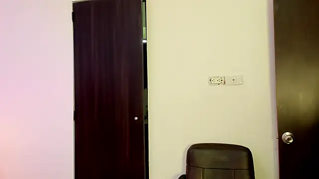 Amy Ferreira online show from 11, 10, 2025