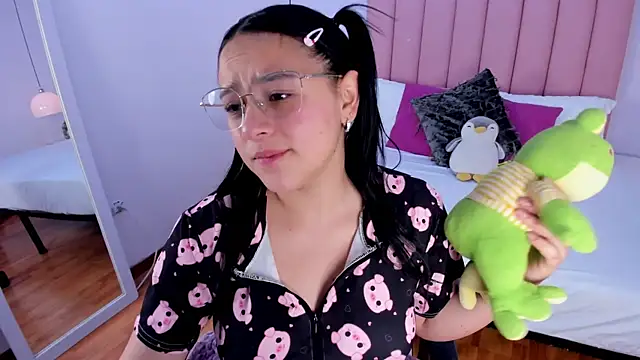 Amy Ferreira online show from 19, 11, 2025