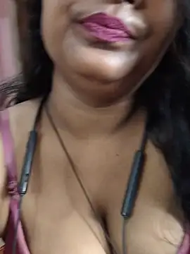 Jasmine Januja online show from 13, 7, 2026