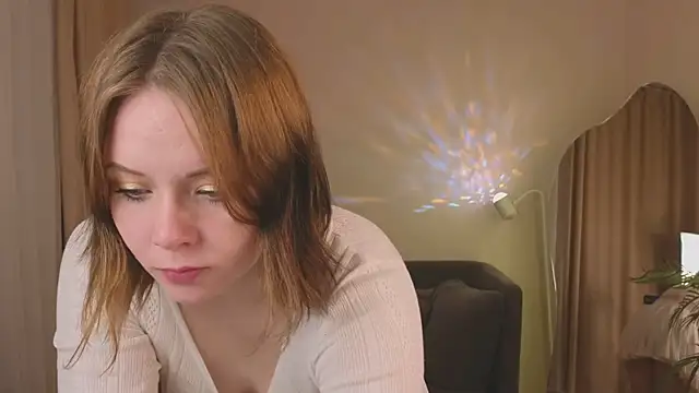 Snapshot of Sophi_X chatting on 9, 10, 2025 Sophi X online show from 9, 10, 2025