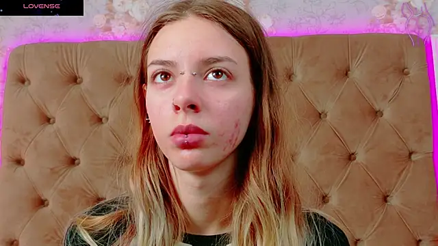 CoraVex online show from 15, 10, 2025