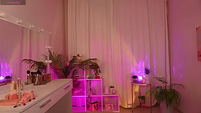 Amelia Wells online show from 13, 10, 2025