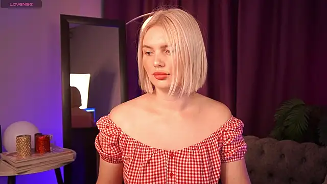 Amelia Wells online show from 10, 11, 2025