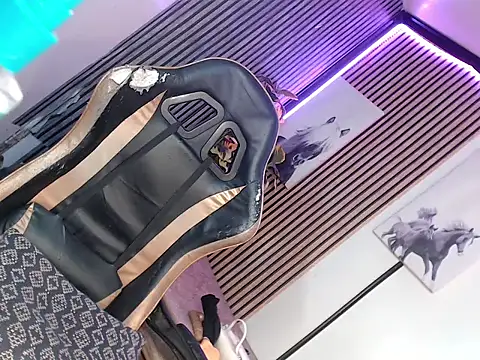 sweet athena online show from 14, 4, 2026
