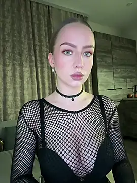 MissOyee online show from 12, 2, 2026