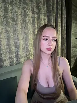 MissOyee online show from 22, 11, 2025