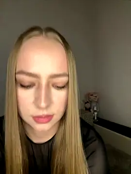 MissOyee online show from 21, 9, 2025