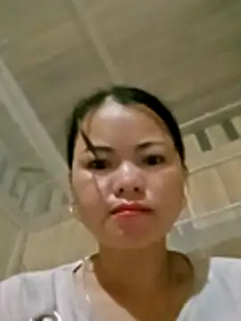 Snapshot of emly-xinh18 chatting on 12, 11, 2025 emly-xinh18 online show from 12, 11, 2025