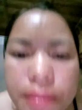 Snapshot of emly-xinh18 chatting on 16, 9, 2025 emly-xinh18 online show from 16, 9, 2025