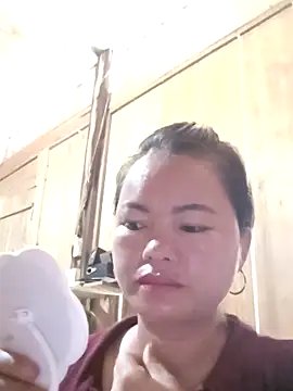 Snapshot of emly-xinh18 chatting on 22, 9, 2025 emly-xinh18 online show from 22, 9, 2025