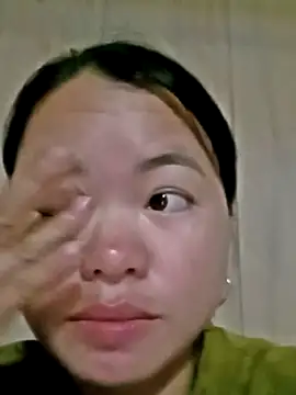 Snapshot of emly-xinh18 chatting on 26, 11, 2025 emly-xinh18 online show from 26, 11, 2025