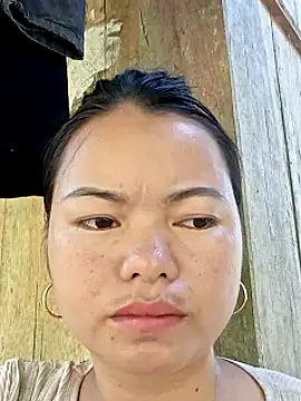 Snapshot of emly-xinh18 chatting on 17, 9, 2025 emly-xinh18 online show from 17, 9, 2025