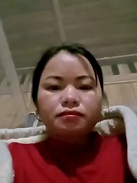 Snapshot of emly-xinh18 chatting on 27, 11, 2025 emly-xinh18 online show from 27, 11, 2025