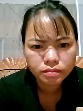 Snapshot of emly-xinh18 chatting on 1, 10, 2025 emly-xinh18 online show from 1, 10, 2025