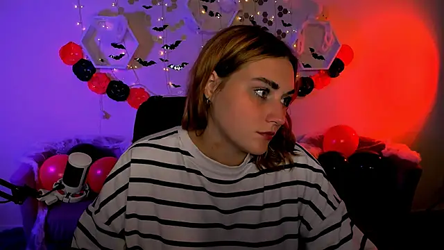 casey meow  online show from 27, 10, 2025