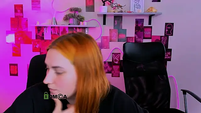 casey meow  online show from 11, 3, 2026