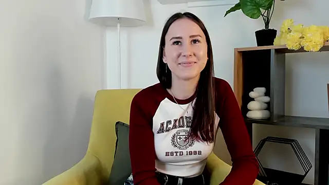 KizzyKailiponi online show from 20, 9, 2025