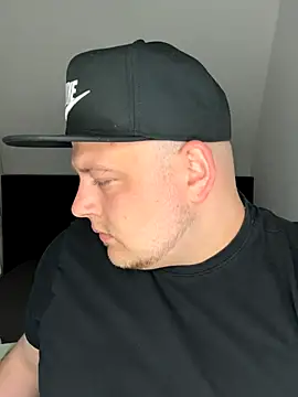 xXLustMolchXx online show from 23, 9, 2025