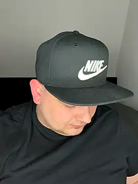 xXLustMolchXx online show from 24, 9, 2025