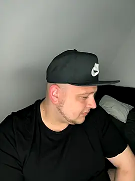 xXLustMolchXx online show from 6, 10, 2025