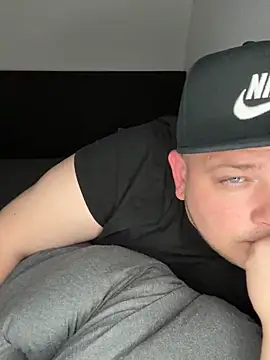 xXLustMolchXx online show from 29, 9, 2025