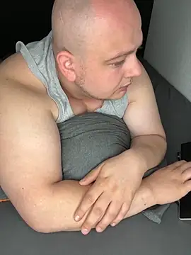 xXLustMolchXx online show from 28, 9, 2025