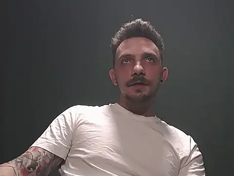 guesswhatbitch online show from 3, 10, 2025