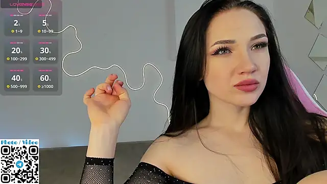 Helen Spark online show from 13, 10, 2025