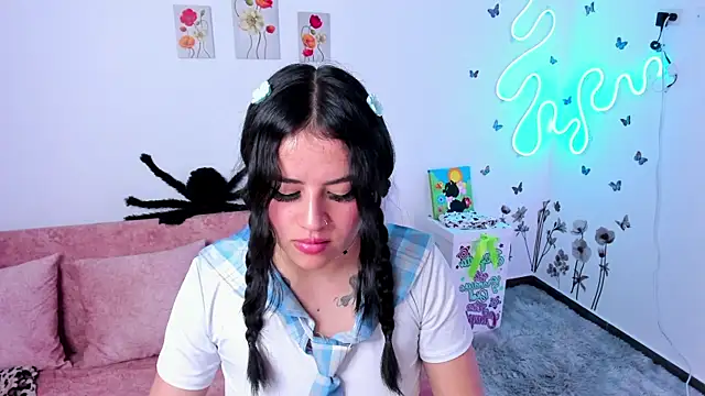 lilielou  online show from 7, 1, 2026