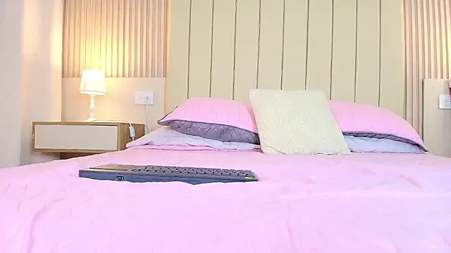 alessia moon1 online show from 11, 2, 2026