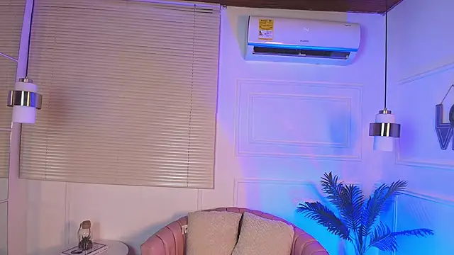 alessia moon1 online show from 4, 11, 2025