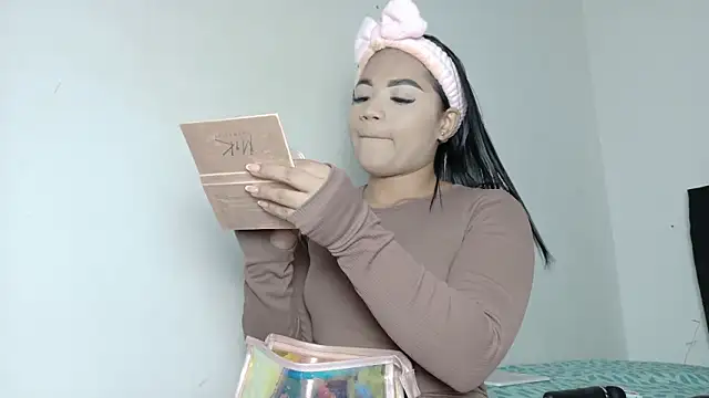 Natashaparker   online show from 5, 3, 2026