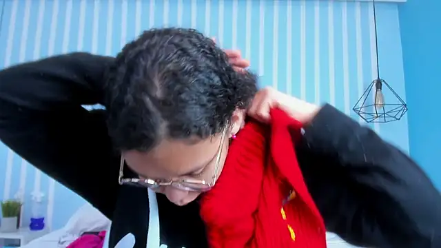 SweetStarr  online show from 8, 10, 2025