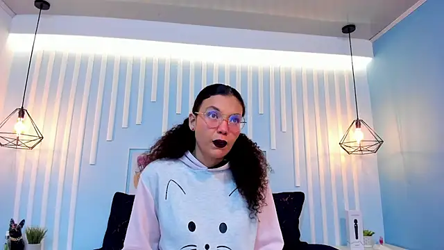 SweetStarr  online show from 28, 10, 2025