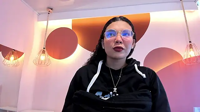 SweetStarr  online show from 22, 9, 2025