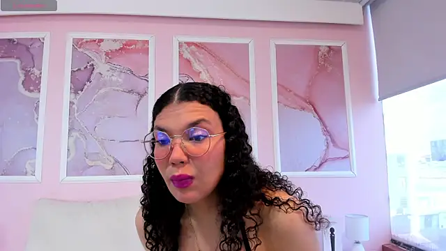 SweetStarr  online show from 1, 12, 2025