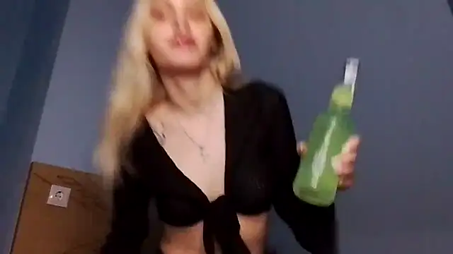 lesyawhite online show from 3, 10, 2025