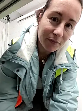 bichota85 online show from 10, 3, 2026