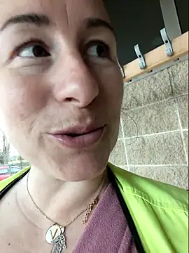 bichota85 online show from 19, 3, 2026